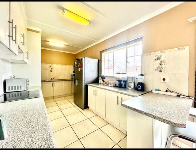 3 BEDROOM HOUSE FOR SALE IN LINCOLN MEADE